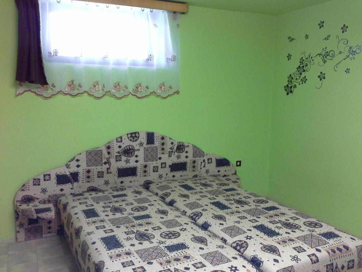 Utulny Privat Apartman Veľký Meder Kültér fotó