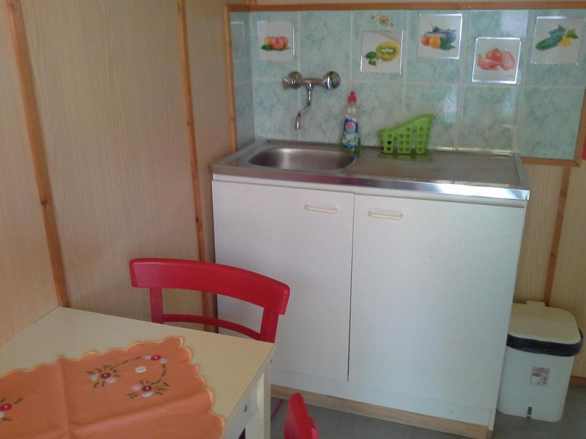 Utulny Privat Apartman Veľký Meder Kültér fotó