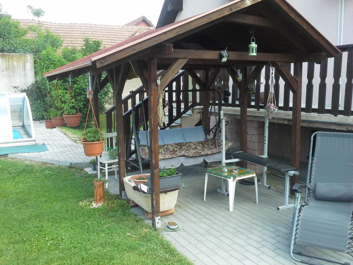 Utulny Privat Apartman Veľký Meder Kültér fotó