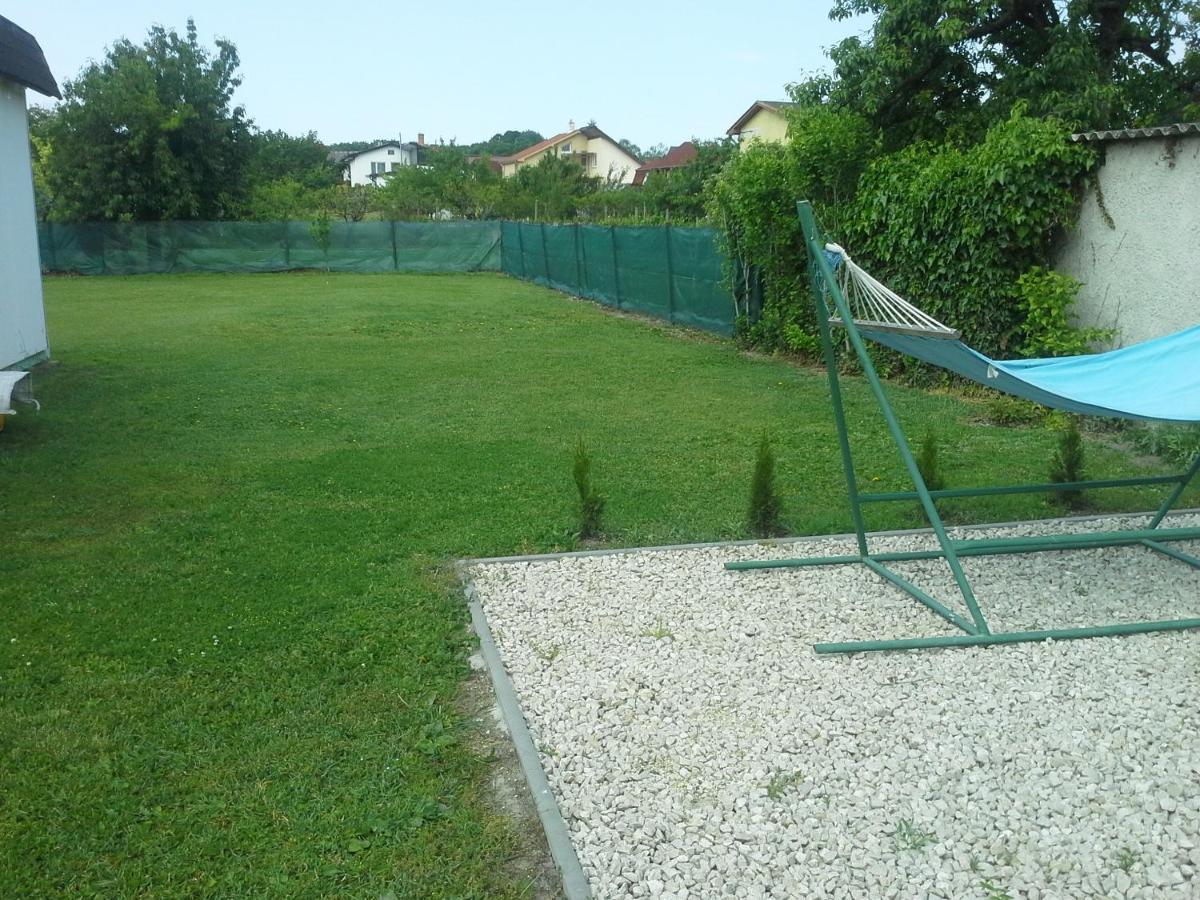 Utulny Privat Apartman Veľký Meder Kültér fotó