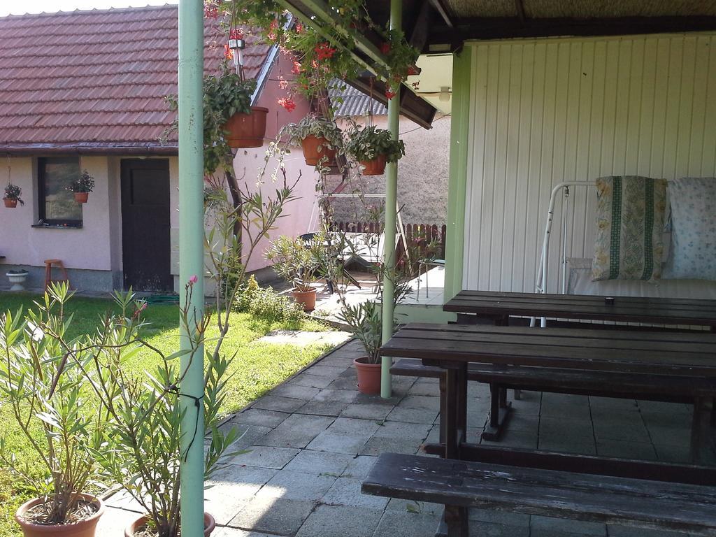 Utulny Privat Apartman Veľký Meder Kültér fotó