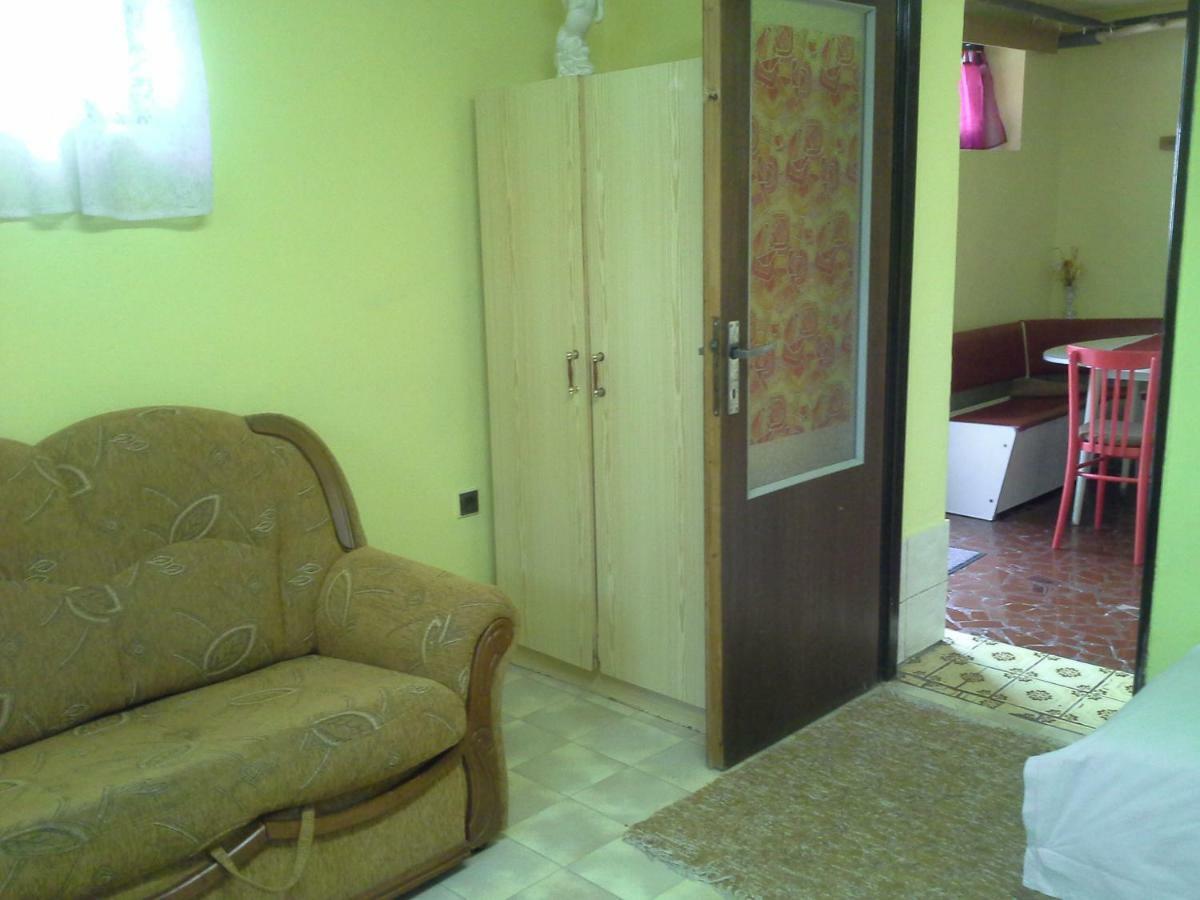 Utulny Privat Apartman Veľký Meder Kültér fotó